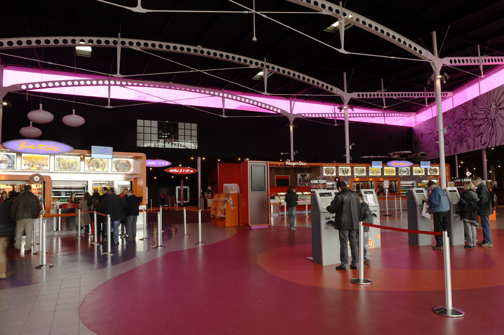 Gaumont Multiplexe Montpellier Deco Lacroix Dec 2010